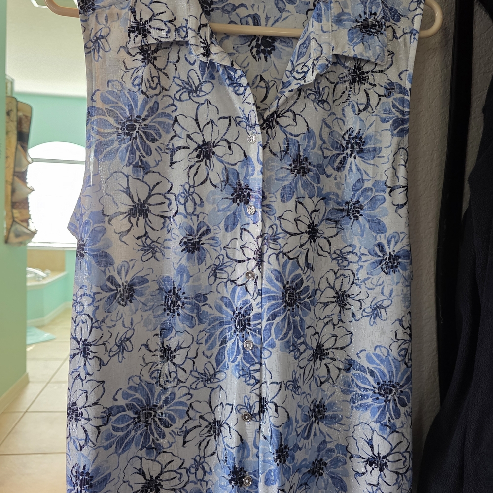 Chic Blue Floral Sleeveless Blouse
